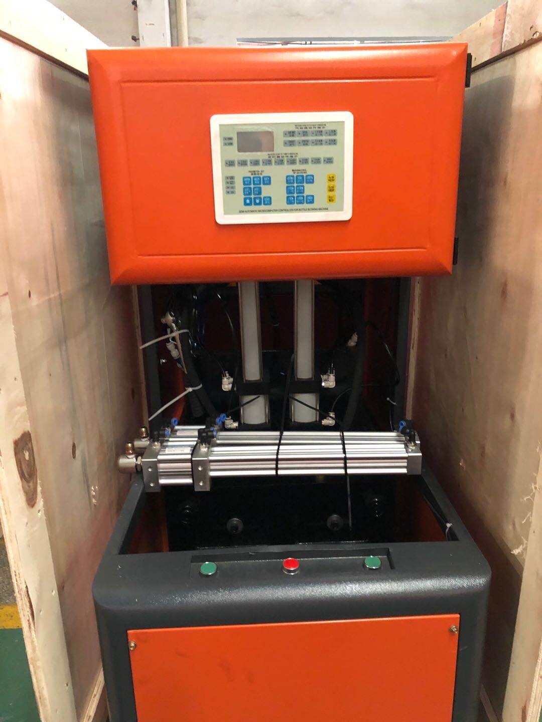 【2020 May 27】Semi-automatic bottle blowing machine sent to Thailand ...